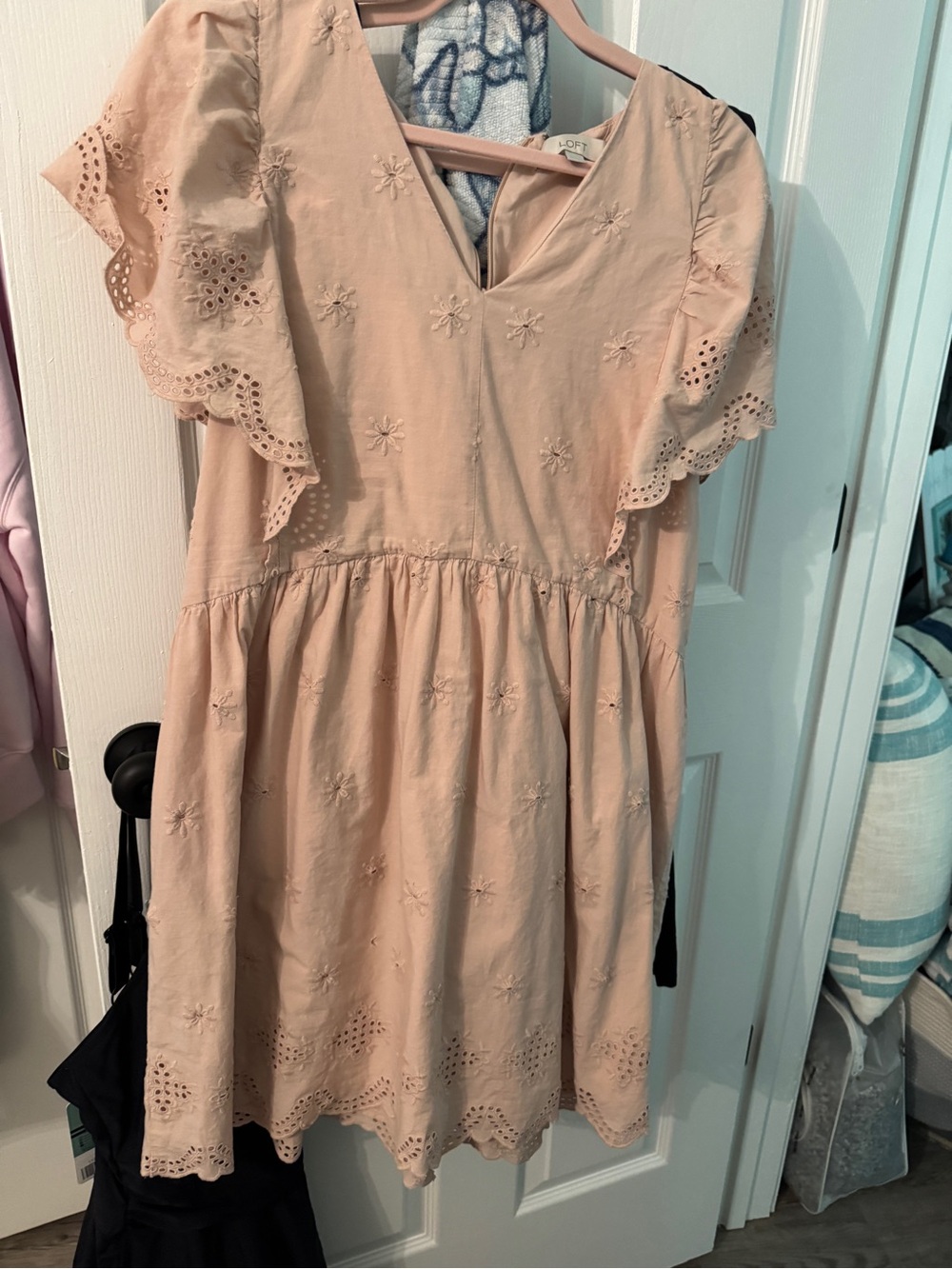 LOFT Cream Embroidered Daisy Eyelet Dress
